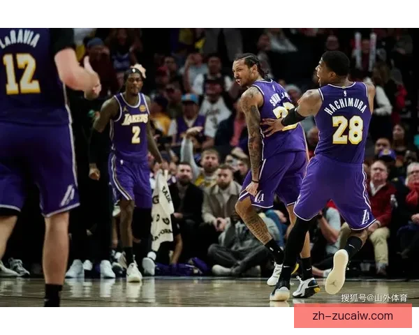 湖人主场大胜尼克斯七分超二十分彰显季后赛强势 湖人主场大胜尼克斯七分超二十分彰显季后赛强势